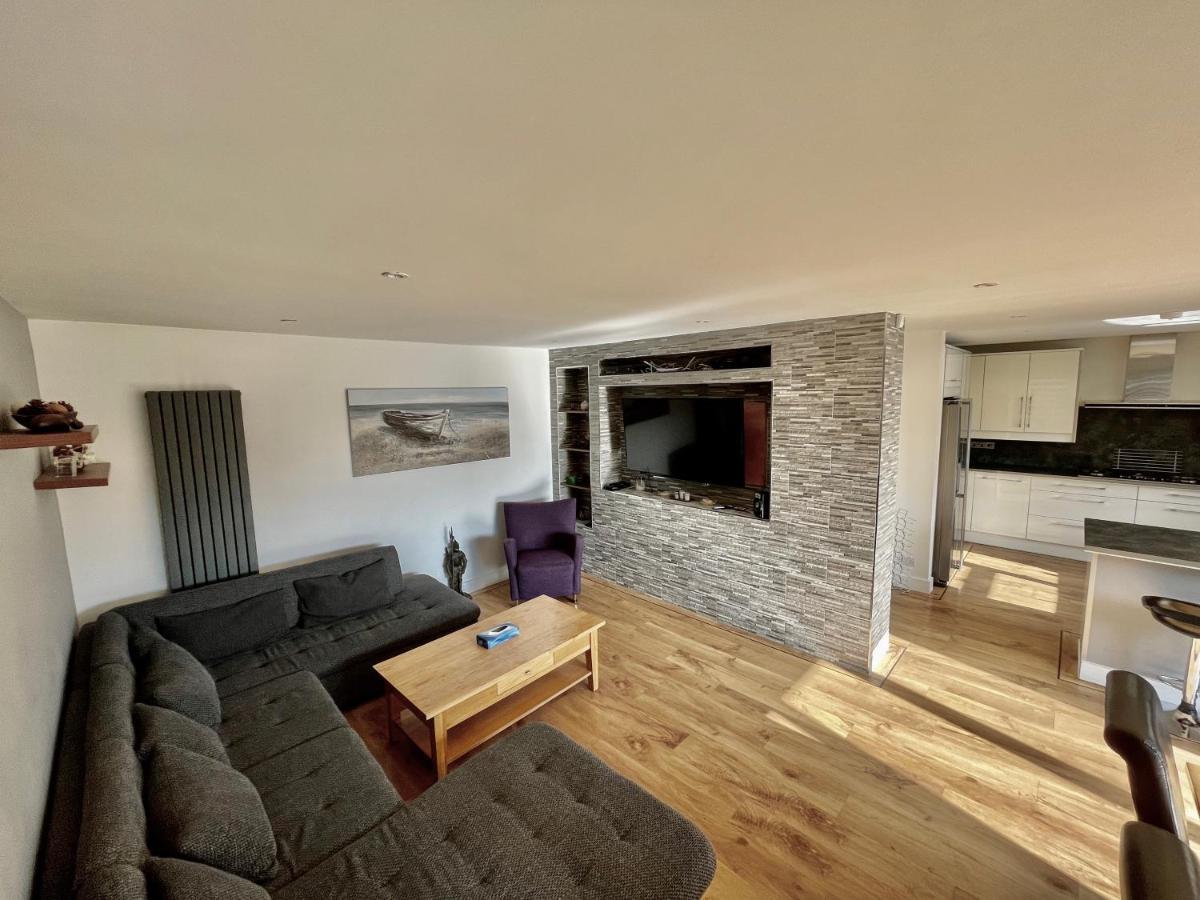 Four Corners Holiday Home Hot Tub & Sauna Ferndown Exterior foto
